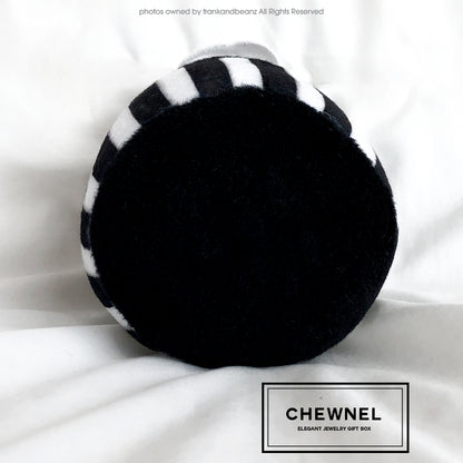 Chewnel Jewelry Gift Box Dog Toy