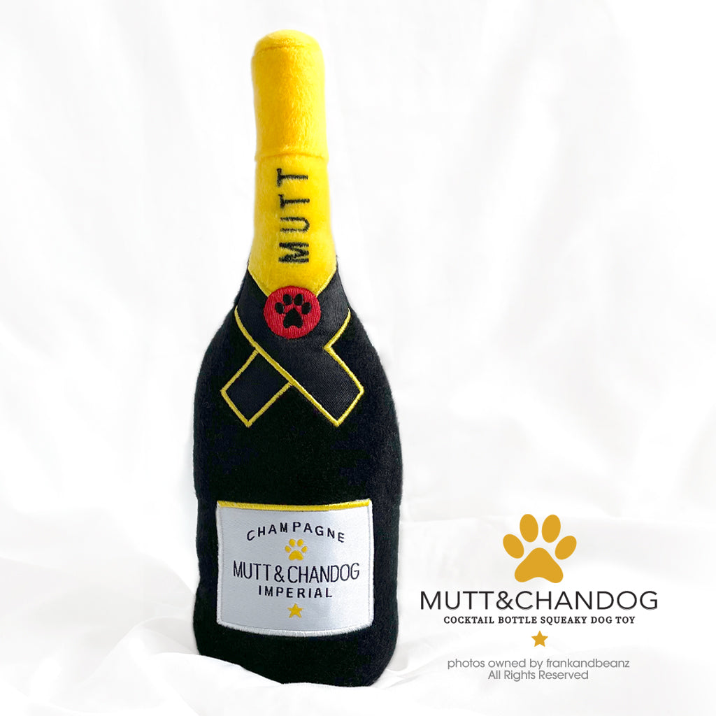 Mutt & Chandog Cocktail Bottle Dog Toy
